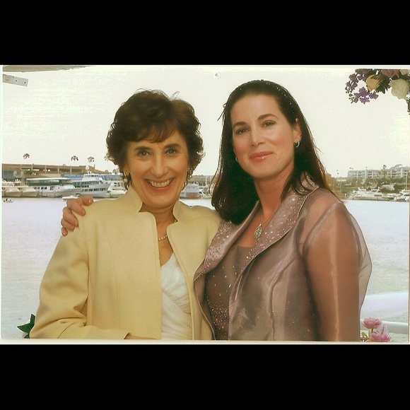 Meet your Posher, Stephanie - Picture 5 of 8